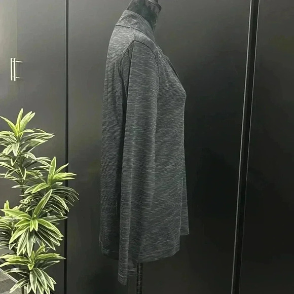 Under Armor Heat Gear,fitted quarter zip, pull over,athletic jacket/top,light - Picture 6 of 9